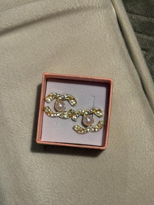 Buy & Sell Arnos Grove North London - Photos for Gorgeous pearl zircon earrings