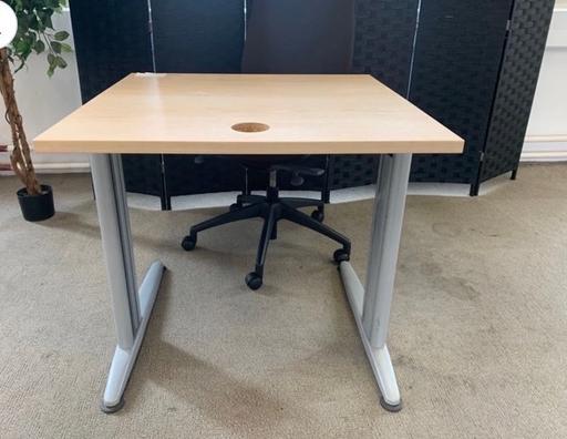 Buy & Sell Waddon South East London - Photos for Second hand Beech Single Desk 80cm x 80cm