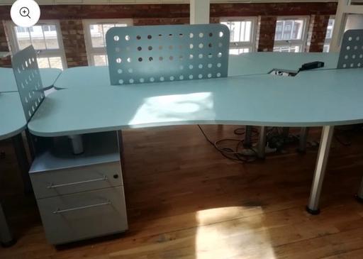 Buy & Sell Waddon South East London - Photos for Blue hue office wave desk, 180cm x 90cm