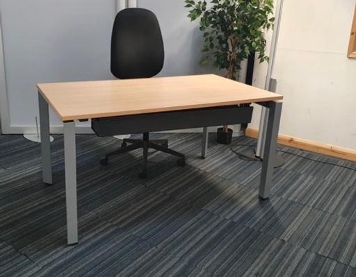 Buy & Sell Waddon South East London - Photos for Wood Finish Rectangular Table 140cm x 80cm