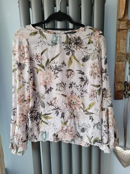Buy & Sell Mytholmroyd Calderdale - Photos for New Look Pink Floral Floaty Blouse Size 12