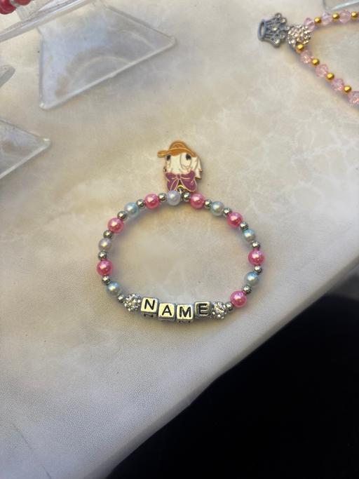 Buy & Sell Lee Chapel North Basildon - Photos for Personalised name stretch beaded bracelet