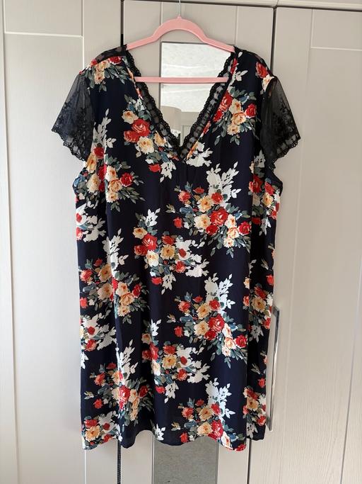 Buy & Sell Wednesbury Sandwell - Photos for Beautiful flower dress with lice detail 4xl