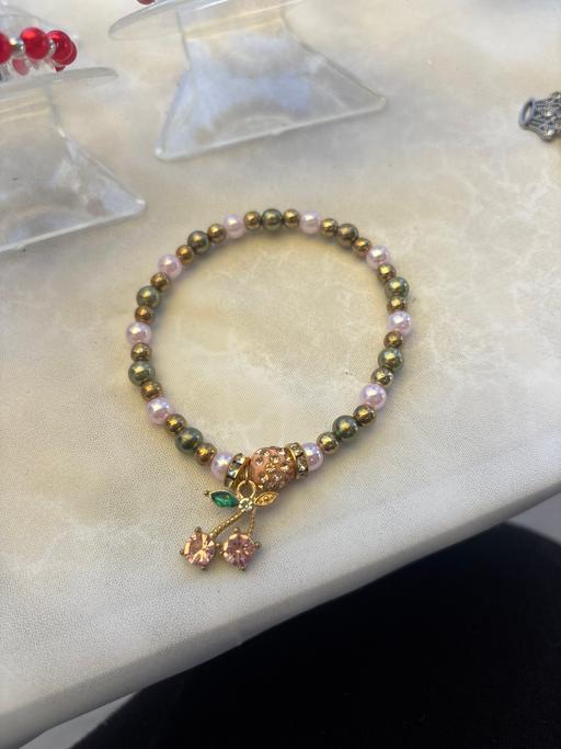Buy & Sell Laindon Basildon - Photos for Cherry rhinestone stretch beaded bracelet