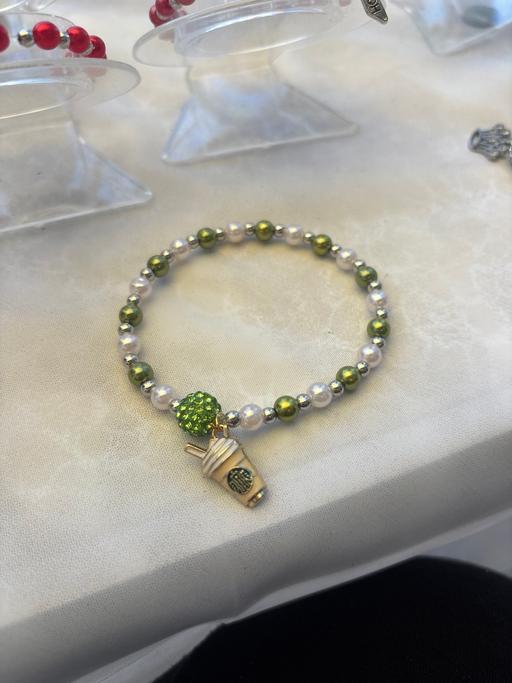 Buy & Sell Lee Chapel North Basildon - Photos for Coffee charm stretch beaded bracelet