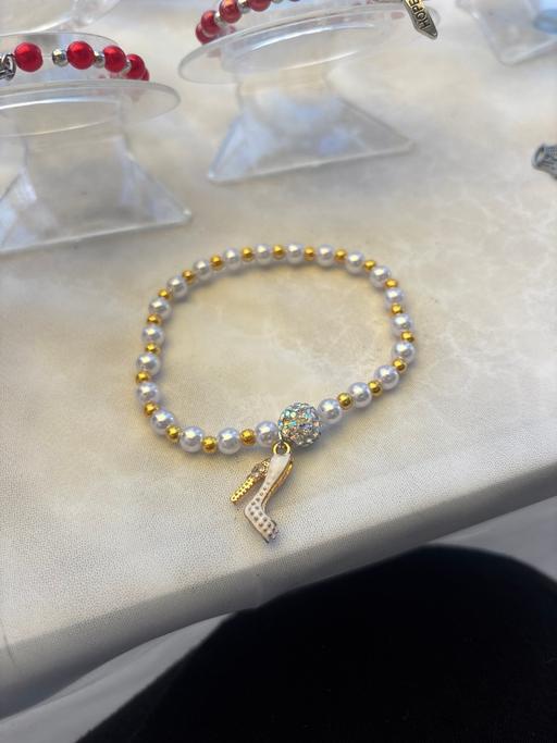 Buy & Sell Laindon Basildon - Photos for Stiletto charm stretch beaded bracelet