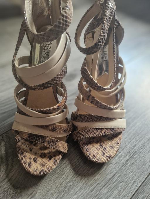 Buy & Sell Birkenhead Wirral - Photos for Michael kors shoes size 5