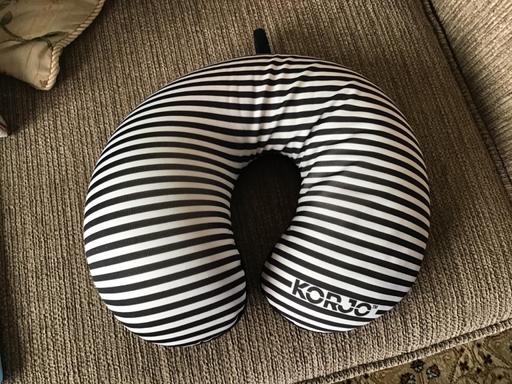 Buy & Sell Essington Wolverhampton - Photos for Neck pillow
