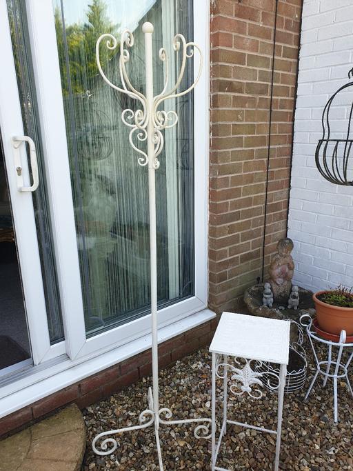 Buy & Sell Kings Norton Birmingham - Photos for metal coat stand &table