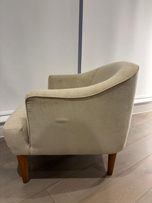 Buy & Sell Harrow Town Centre Harrow - Photos for John Lewis armchair