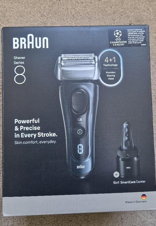 Buy & Sell Eastcote Hillingdon - Photos for Braun Series 8 Shaver. 5 in 1 Smart center