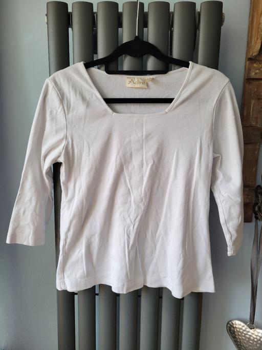 Buy & Sell Mytholmroyd Calderdale - Photos for Adini white 3/4length sleeve t shirt. size M