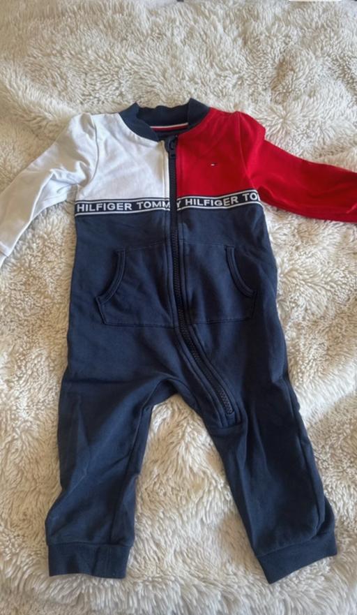 Buy & Sell Blackfen South East London - Photos for Baby tommy hilfiger onsie