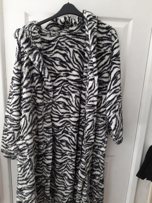 Buy & Sell South Hylton Sunderland - Photos for snuggy gown L
