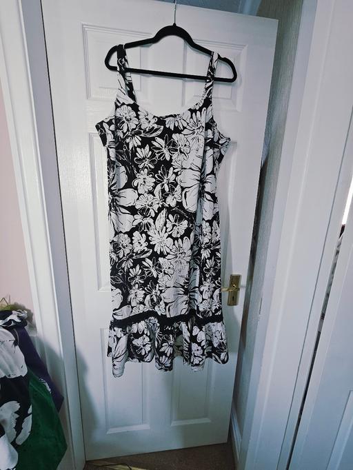 Buy & Sell Newton Doncaster - Photos for Summer dress, size 20..like new