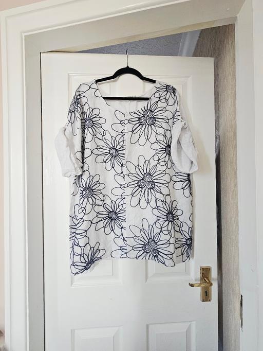 Buy & Sell Newton Doncaster - Photos for Italian made summer top, size 20.