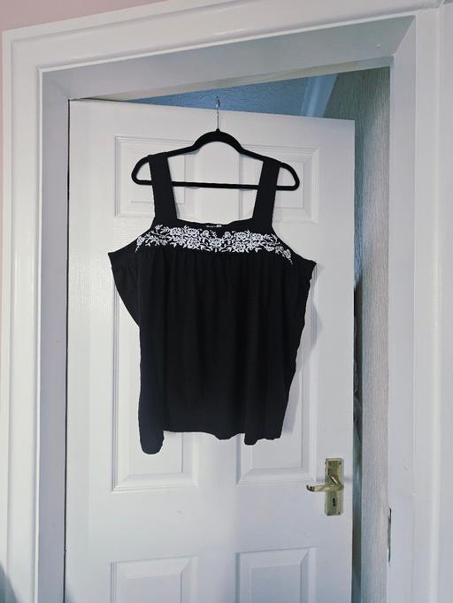 Buy & Sell Newton Doncaster - Photos for Summer top, size 22..like new.