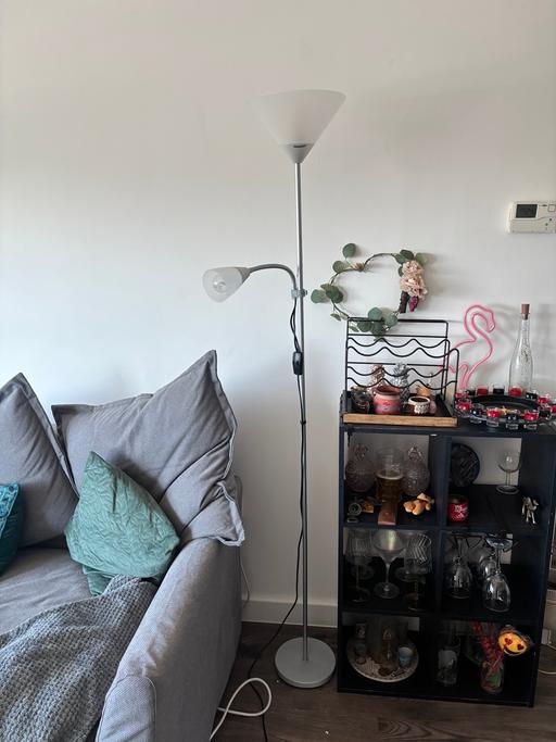 Buy & Sell Croydon Croydon - Photos for Modern Silver Dual Head Floor Lamp