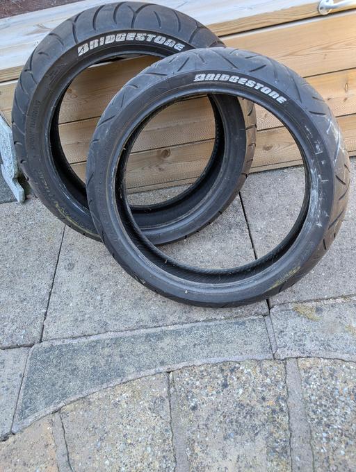 Vehicles Lye Dudley - Photos for 2 TYRES FOR SALE