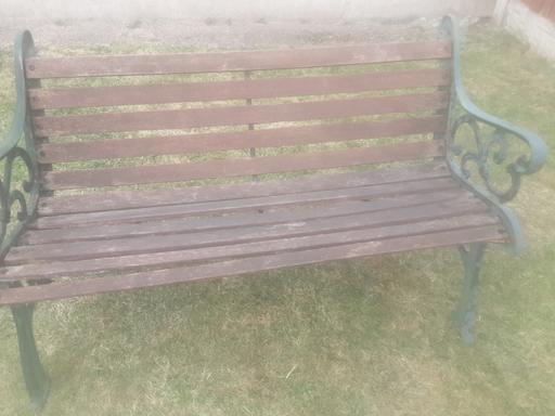 Buy & Sell Bolton-Upon-Dearne Barnsley - Photos for Garden bench in need of tlc