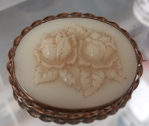 Buy & Sell Thatto Heath Saint Helens - Photos for Antique carved jade rose cameo brooch