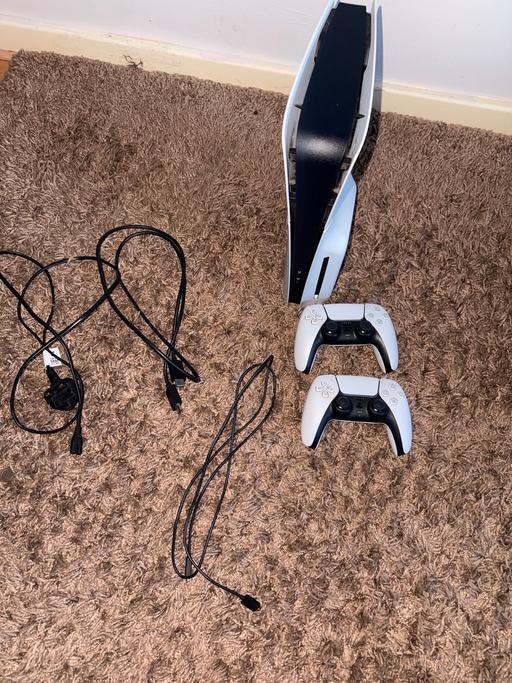 Buy & Sell Freezywater North London - Photos for PS5 + FC26 + 2 controllers
