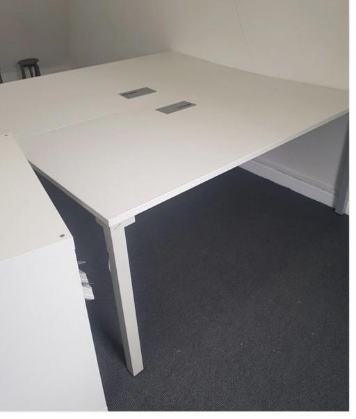 Buy & Sell Waddon South East London - Photos for White 2 Pod Office desk