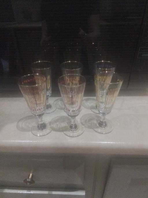 Buy & Sell Aldridge Walsall - Photos for SIX SMALL PERFECT GLASSES PATTERENED 