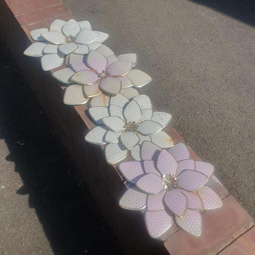 Buy & Sell Pensnett Dudley - Photos for Metal Flower Garden Ornaments, With Hook .