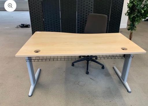 Buy & Sell Waddon South East London - Photos for Pre-owned Beech Curved Desks