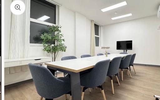 Buy & Sell Waddon South East London - Photos for Jennifer Newman Boardroom Meeting Table