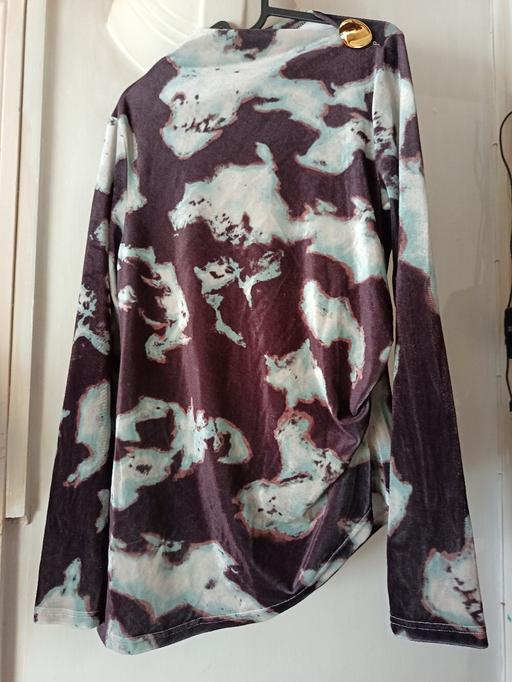 Buy & Sell Peckham South East London - Photos for long sleeved top size 12