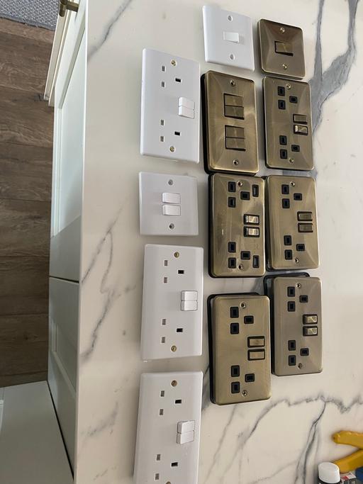 Buy & Sell Pelsall Walsall - Photos for Assorted sockets and light switches