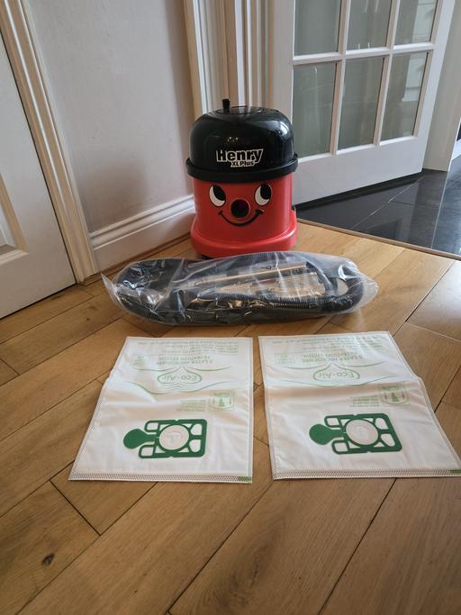 Buy & Sell Chigwell Epping Forest - Photos for Henry hoover XL Plus