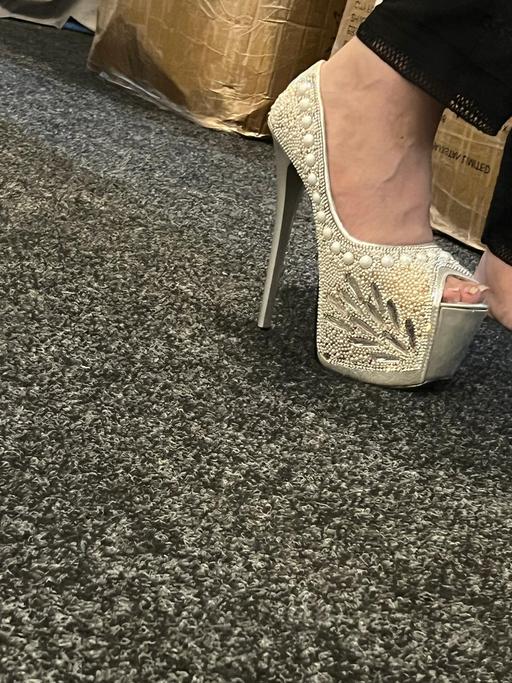 Buy & Sell Middlesbrough Town Centre Middlesbrough - Photos for asian bridal silver worked high heels