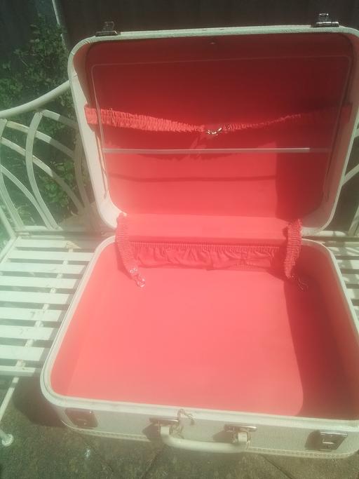 Buy & Sell Streetly Walsall - Photos for VINTAGE SUITCASE