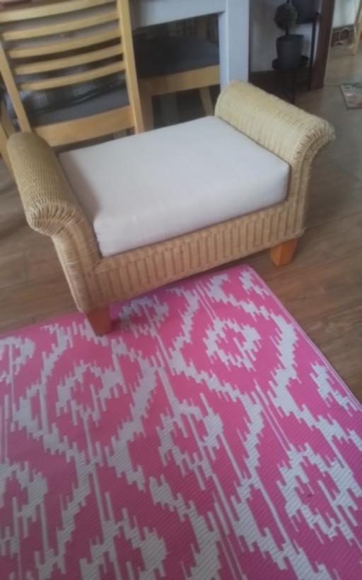 Buy & Sell Swinley Wigan - Photos for WICKER SEAT WITH CUSHION