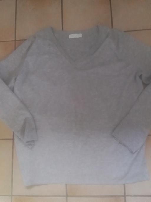 Buy & Sell Streetly Walsall - Photos for LADIESV V NECK LIGHTWEIGHT JUMPER