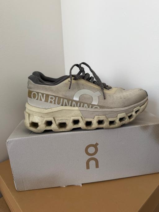 Buy & Sell Covent Garden Central London - Photos for Onrun trainers