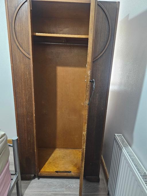 Buy & Sell Smethwick Sandwell - Photos for Original antique Chancellors wardrobe.