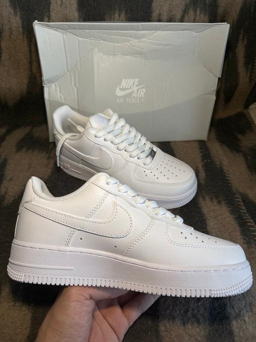 Buy & Sell Park Royal North West London - Photos for Nike Air Force 1 Triple White UK6