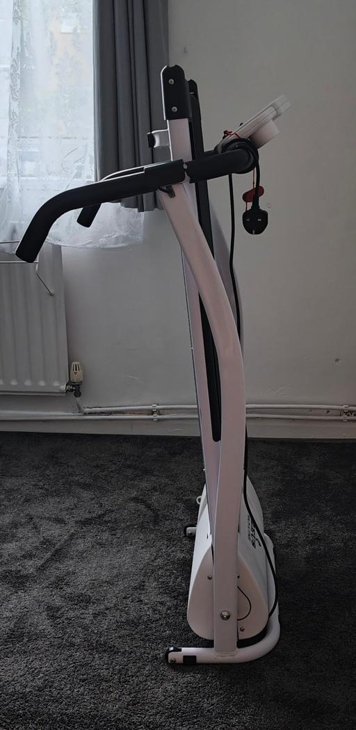 Buy & Sell Cambridge Heath East London - Photos for Compact Flat-Fold Zeus Treadmill