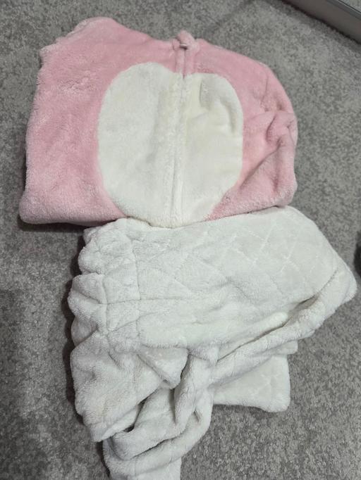 Buy & Sell Weston Point Halton - Photos for Age 3-4 nightwear bundle