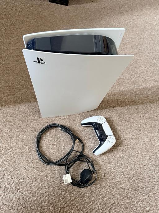 Buy & Sell Edgware Barnet - Photos for Ps5 digital edition + MSI monitor