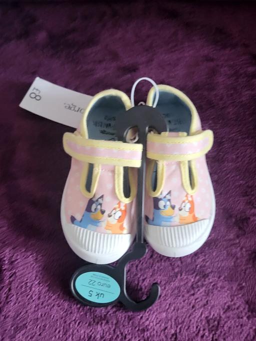 Buy & Sell Wednesfield Wolverhampton - Photos for Brand New Bluey T Bar Canvas Pumps Size 5.