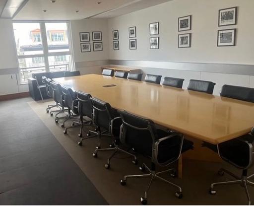 Buy & Sell Waddon South East London - Photos for Extra Large Boardroom Meeting table seats 16+