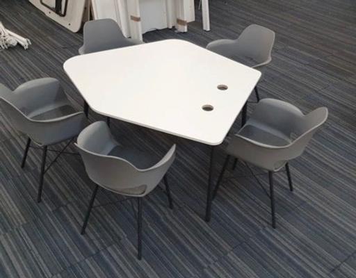 Buy & Sell Waddon South East London - Photos for Modern folding meeting table