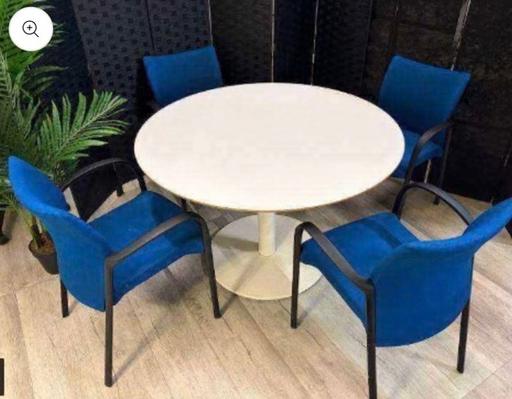 Buy & Sell Waddon South East London - Photos for White circular break out conference table