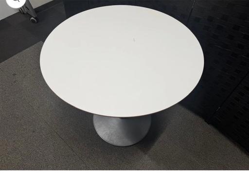 Buy & Sell Waddon South East London - Photos for White Office Meeting Room Round Table