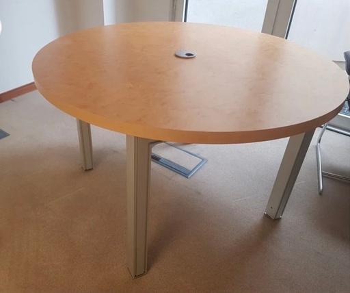 Buy & Sell Waddon South East London - Photos for Circle Office boardroom meeting table